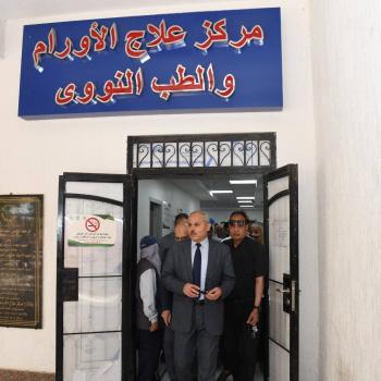 رئيس جامعة قناة السويس  يتفقد مركز علاج الأورام والطب النووي ويؤكد دعم المنظومة العلاجية بأحدث المعايير الطبية