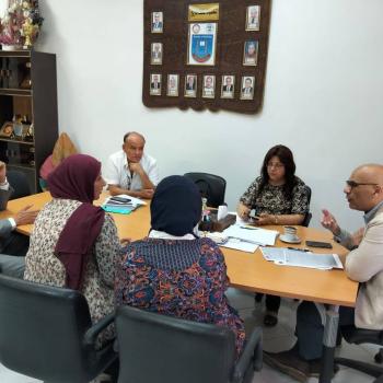 عميد طب قناة السويس يعقد جلسة موسعة لمتابعة استكمال ملف الاعتماد المؤسسي والبرامجي